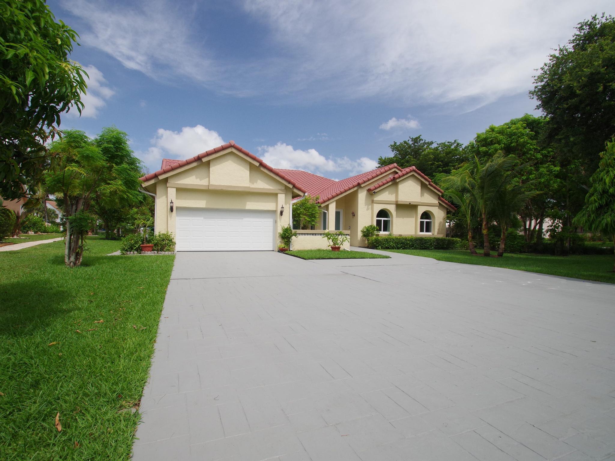 COUNTRYS POINT - Residential