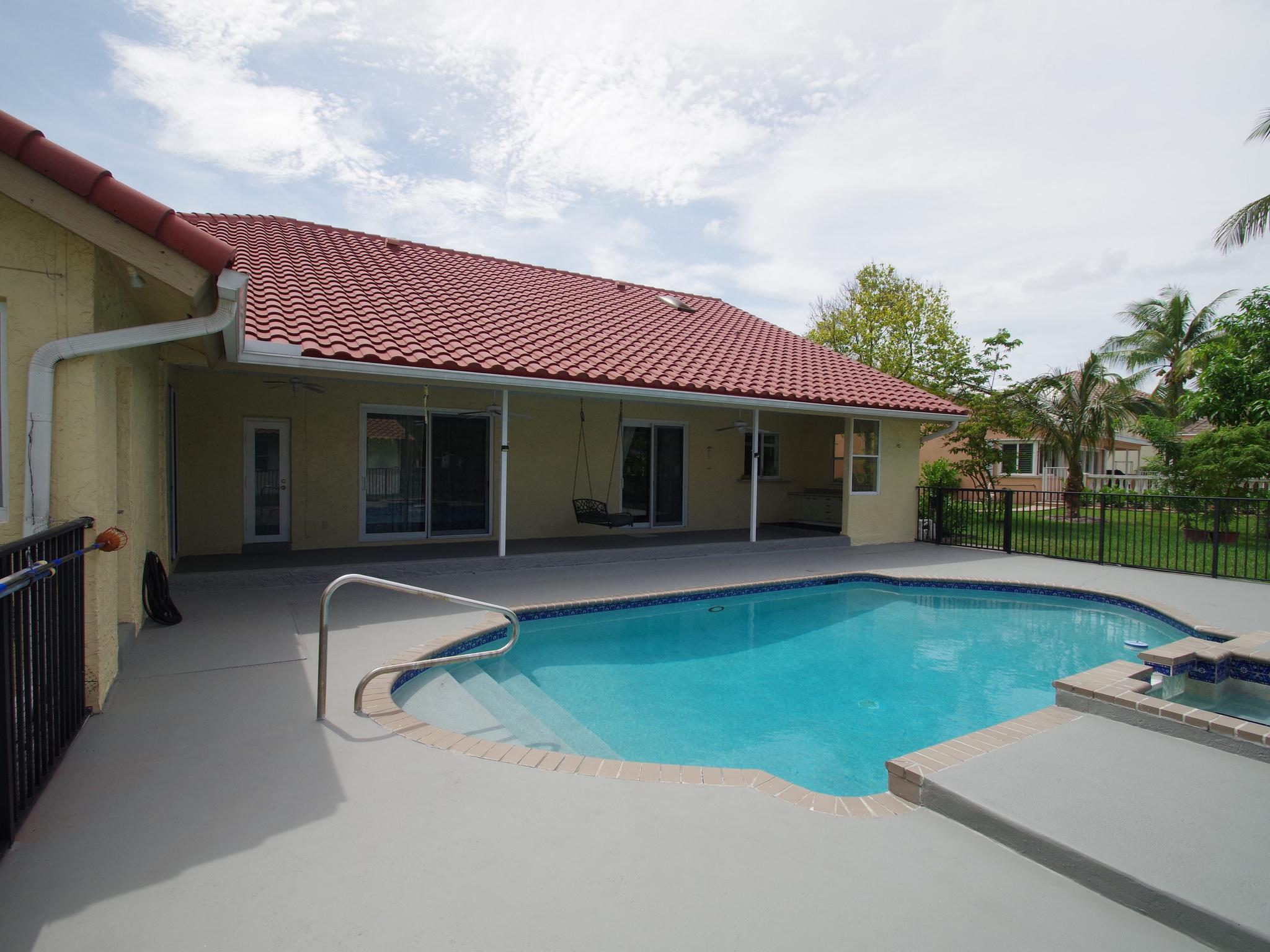 COUNTRYS POINT - Residential