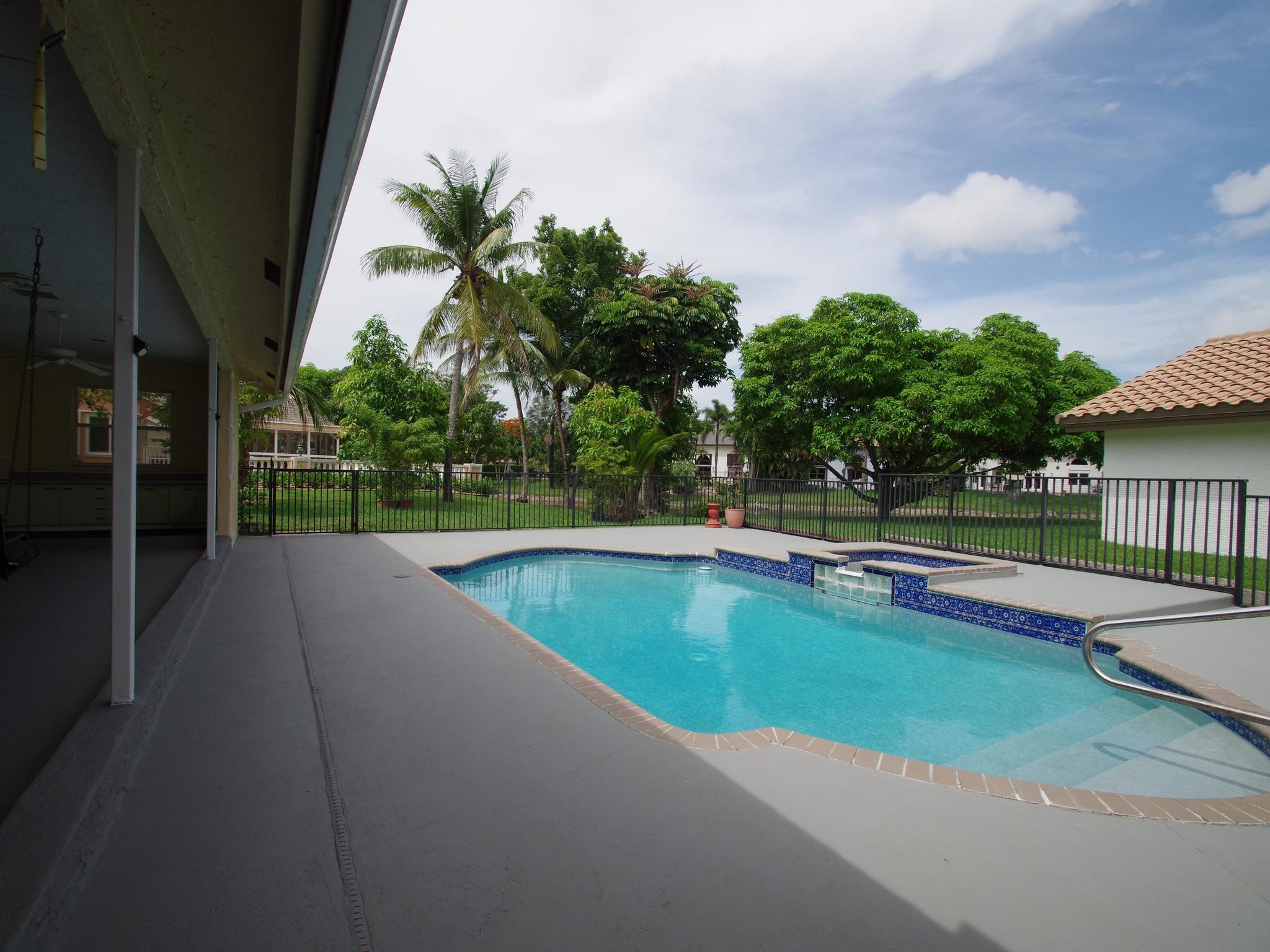 COUNTRYS POINT - Residential