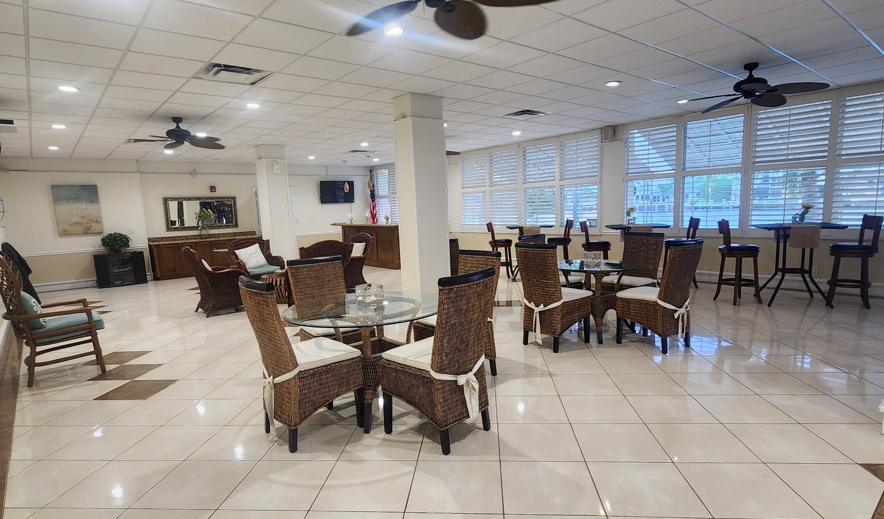 SEVILLE HOUSE CONDO APTS - Residential Lease
