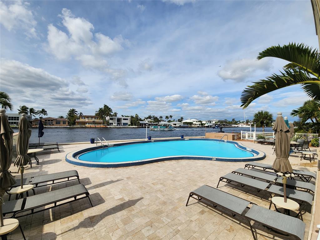 SEVILLE HOUSE CONDO APTS - Residential Lease