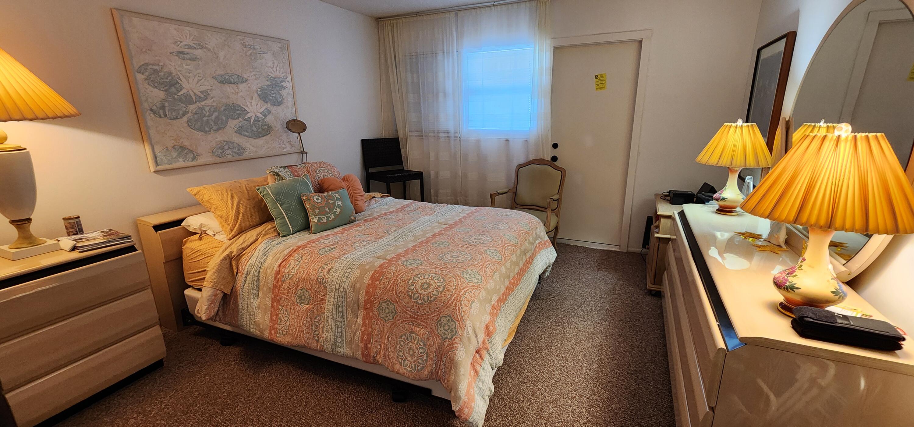 SEVILLE HOUSE CONDO APTS - Residential Lease