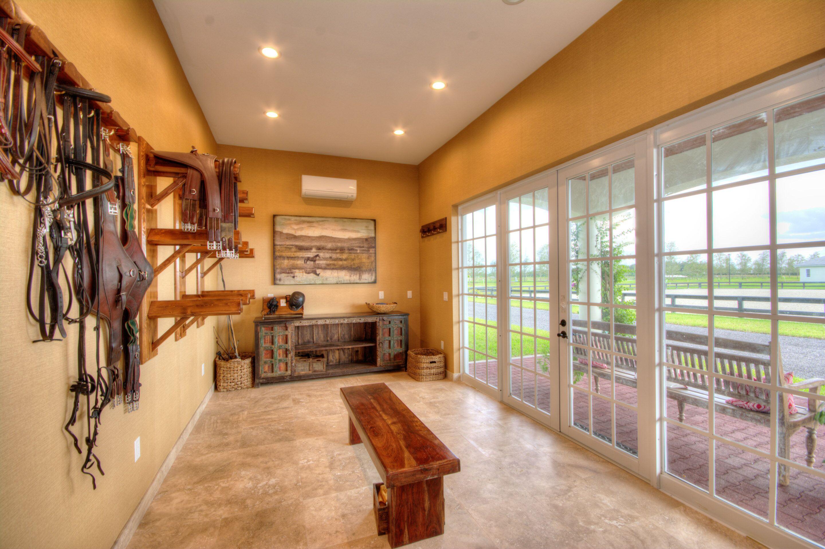 SADDLE CLUB OF WELLINGTON - Residential