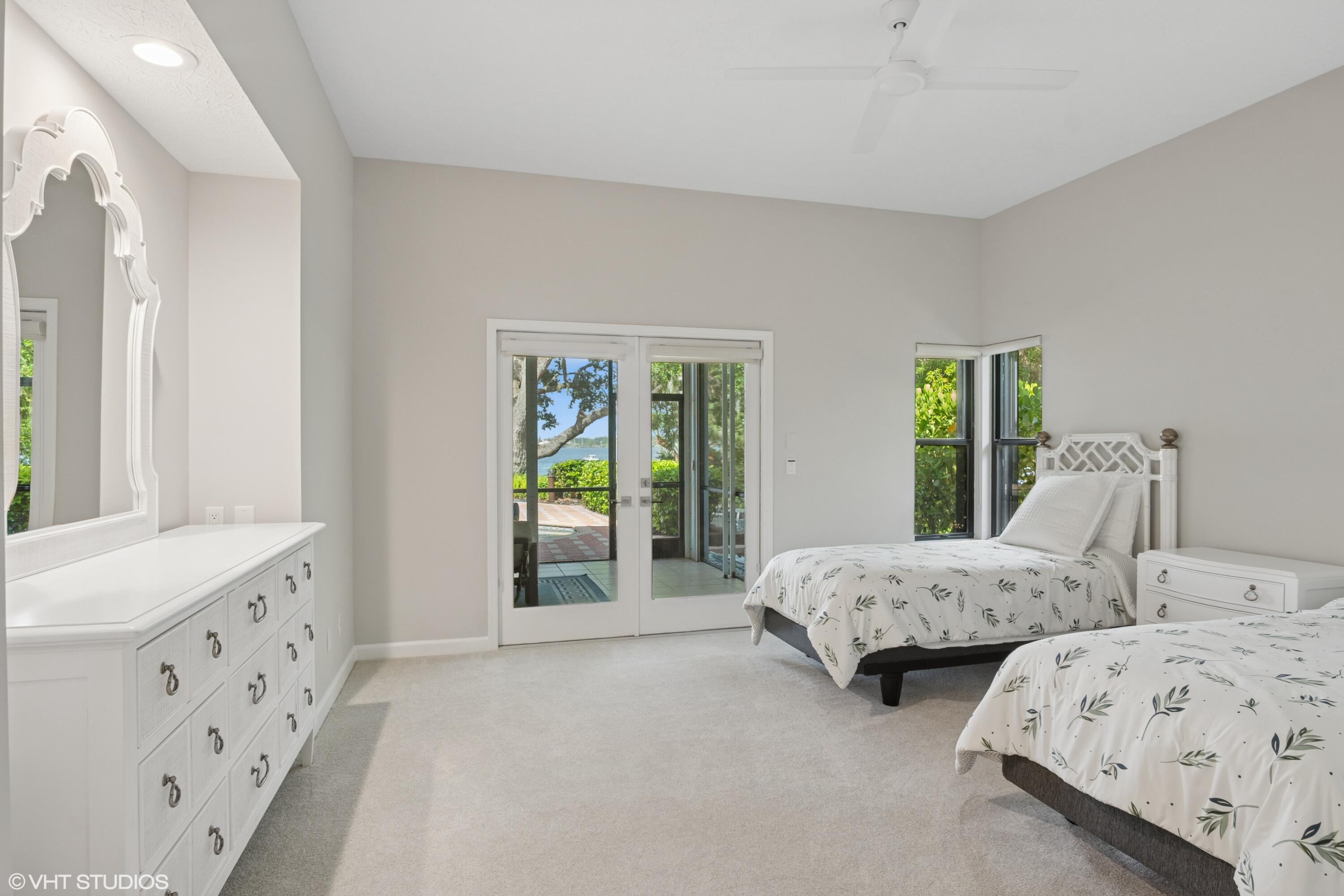 RIVERVIEW (SEWALL'S POINT) - Residential