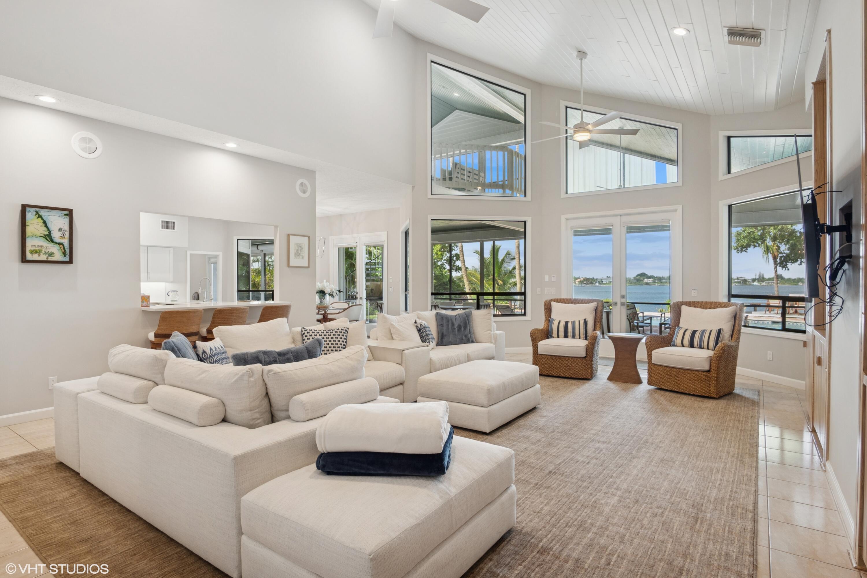 RIVERVIEW (SEWALL'S POINT) - Residential