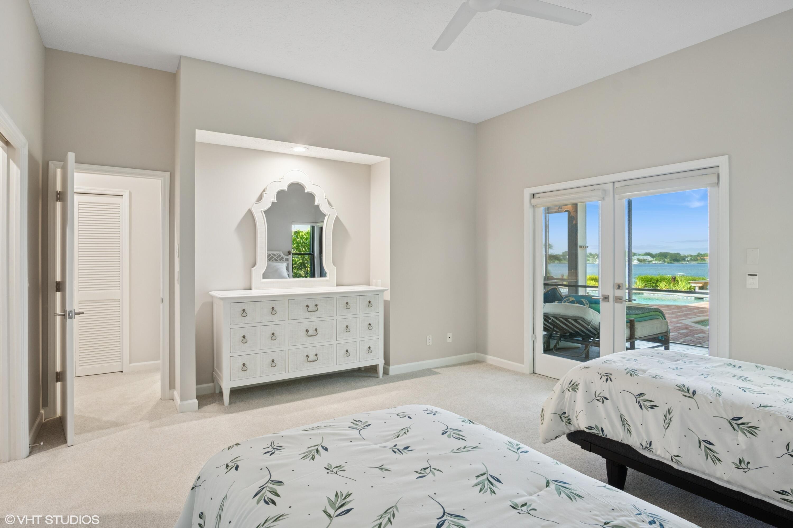 RIVERVIEW (SEWALL'S POINT) - Residential