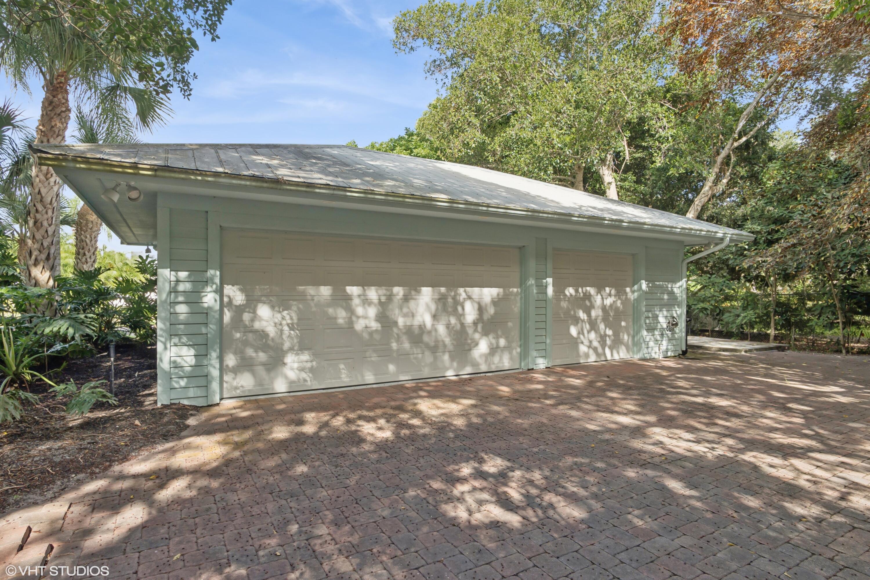 RIVERVIEW (SEWALL'S POINT) - Residential