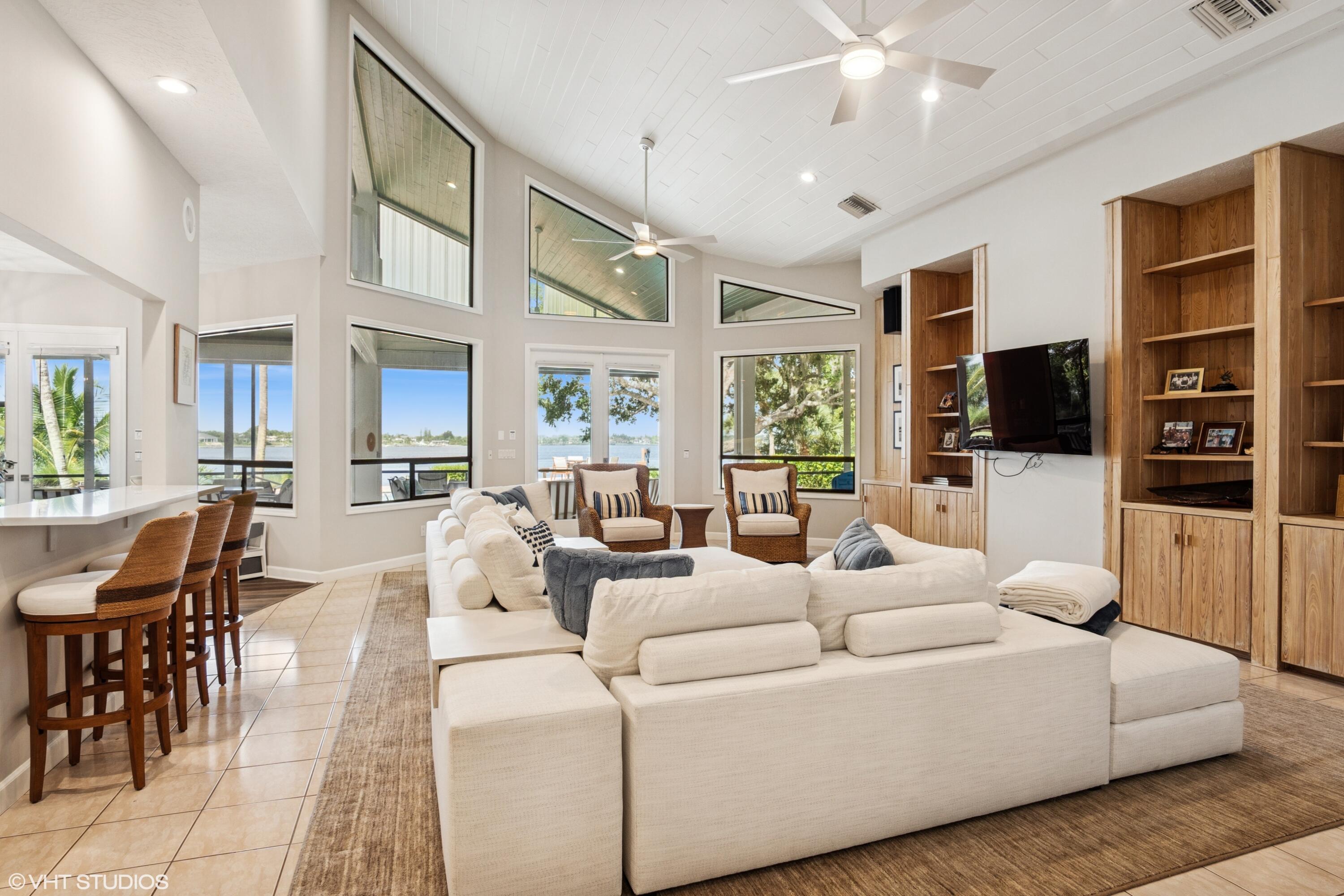RIVERVIEW (SEWALL'S POINT) - Residential