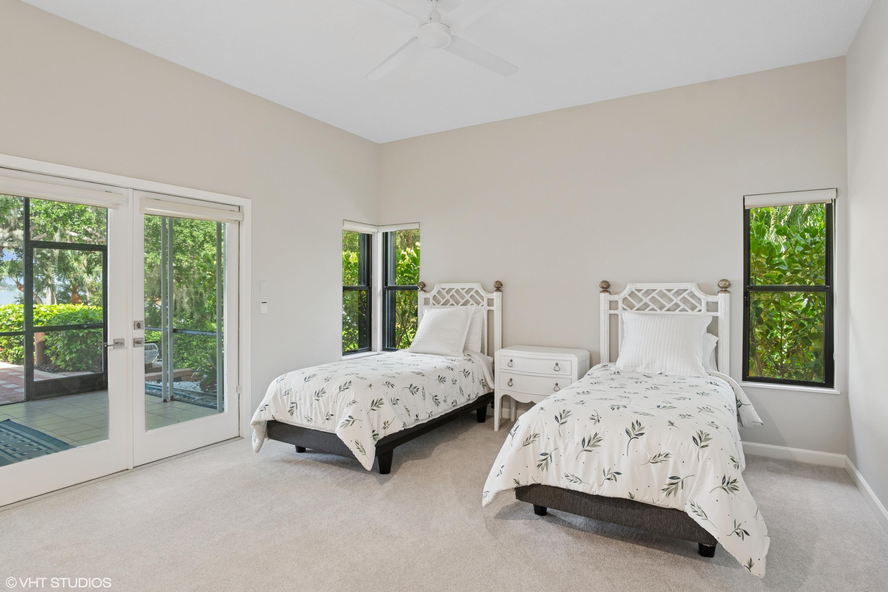 RIVERVIEW (SEWALL'S POINT) - Residential