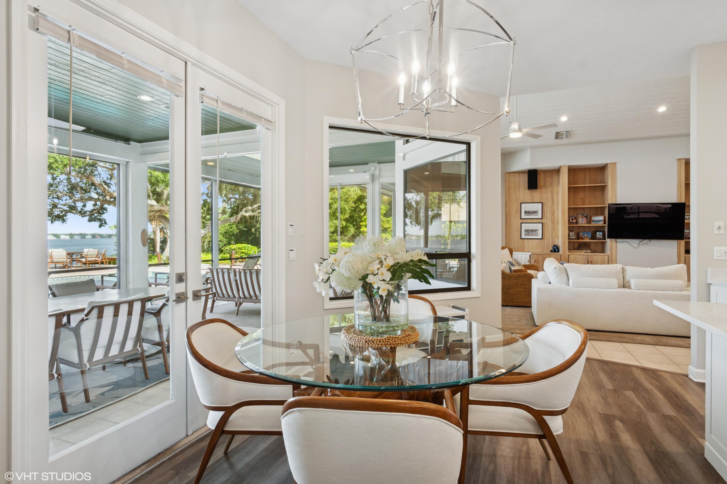 RIVERVIEW (SEWALL'S POINT) - Residential