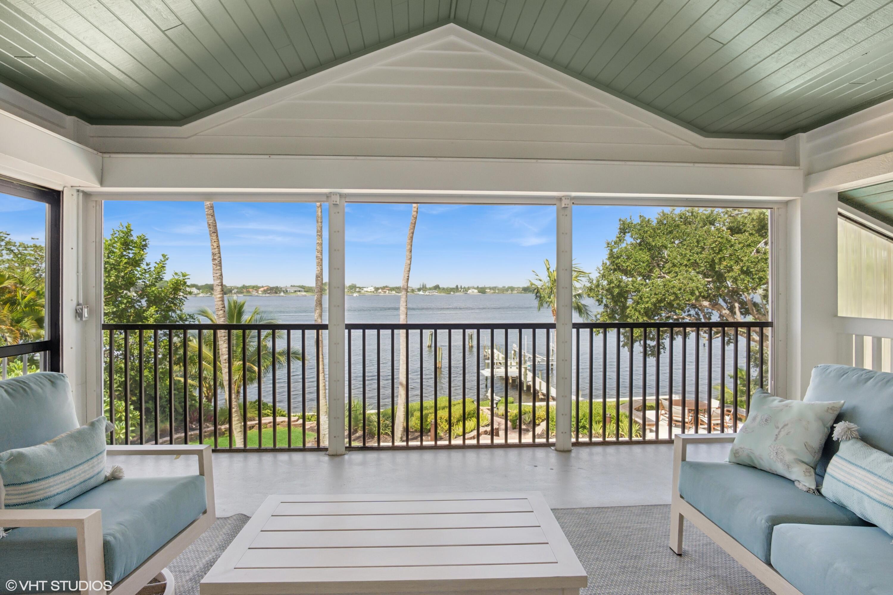 RIVERVIEW (SEWALL'S POINT) - Residential