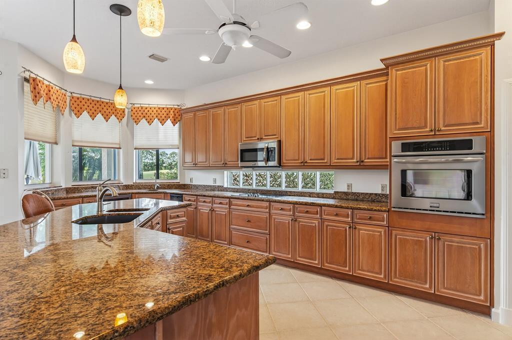 MONTE CARLO COUNTRY CLUB UNIT 1 - Residential Lease
