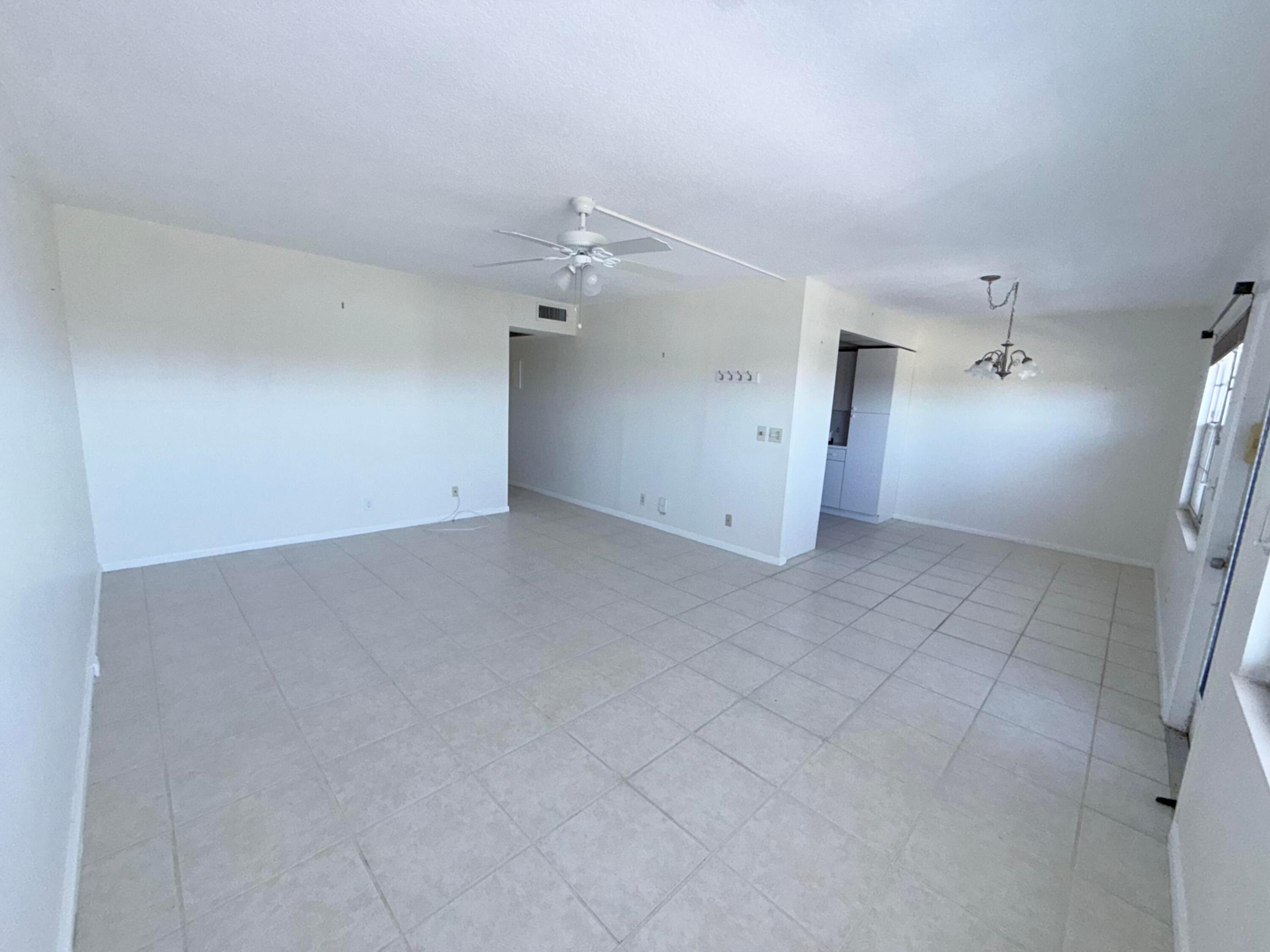 OAKRIDGE V CONDO - Residential