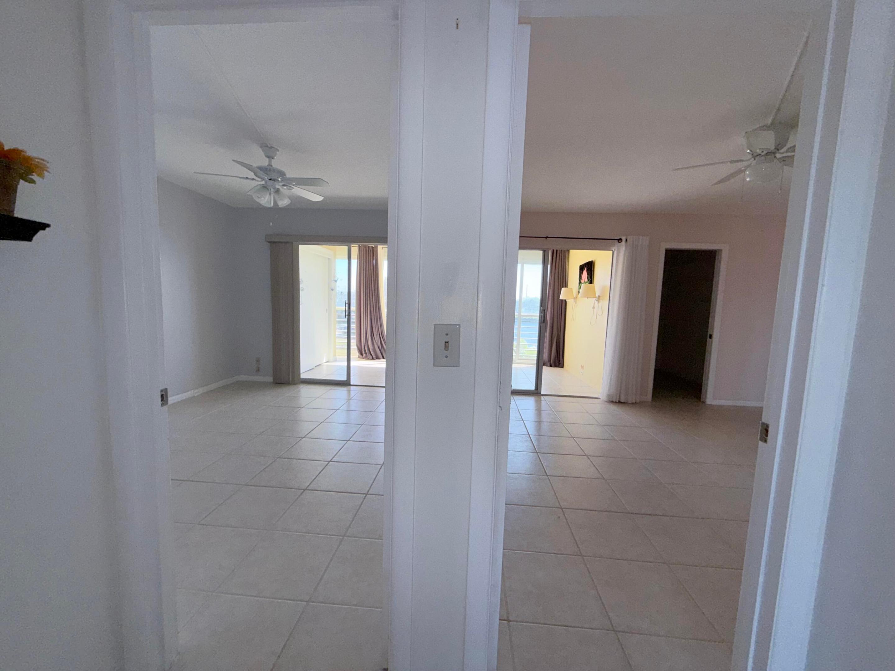 OAKRIDGE V CONDO - Residential