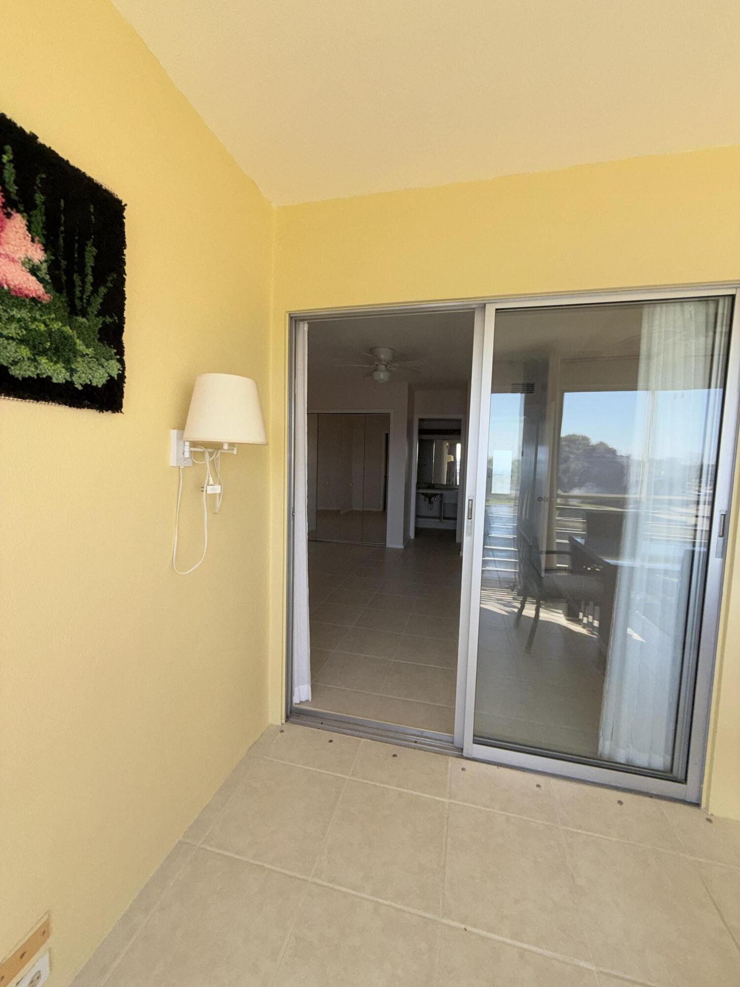 OAKRIDGE V CONDO - Residential