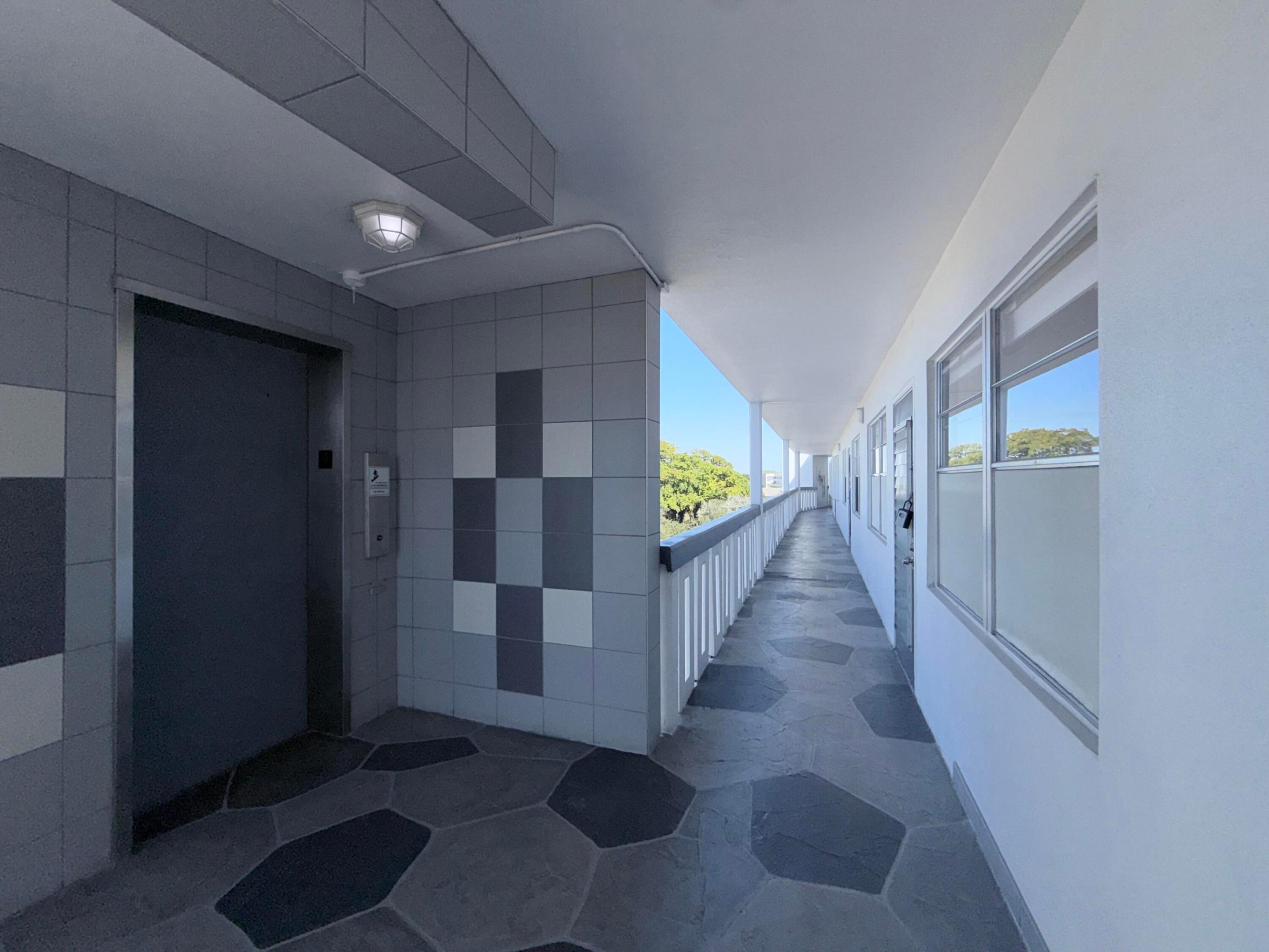 OAKRIDGE V CONDO - Residential