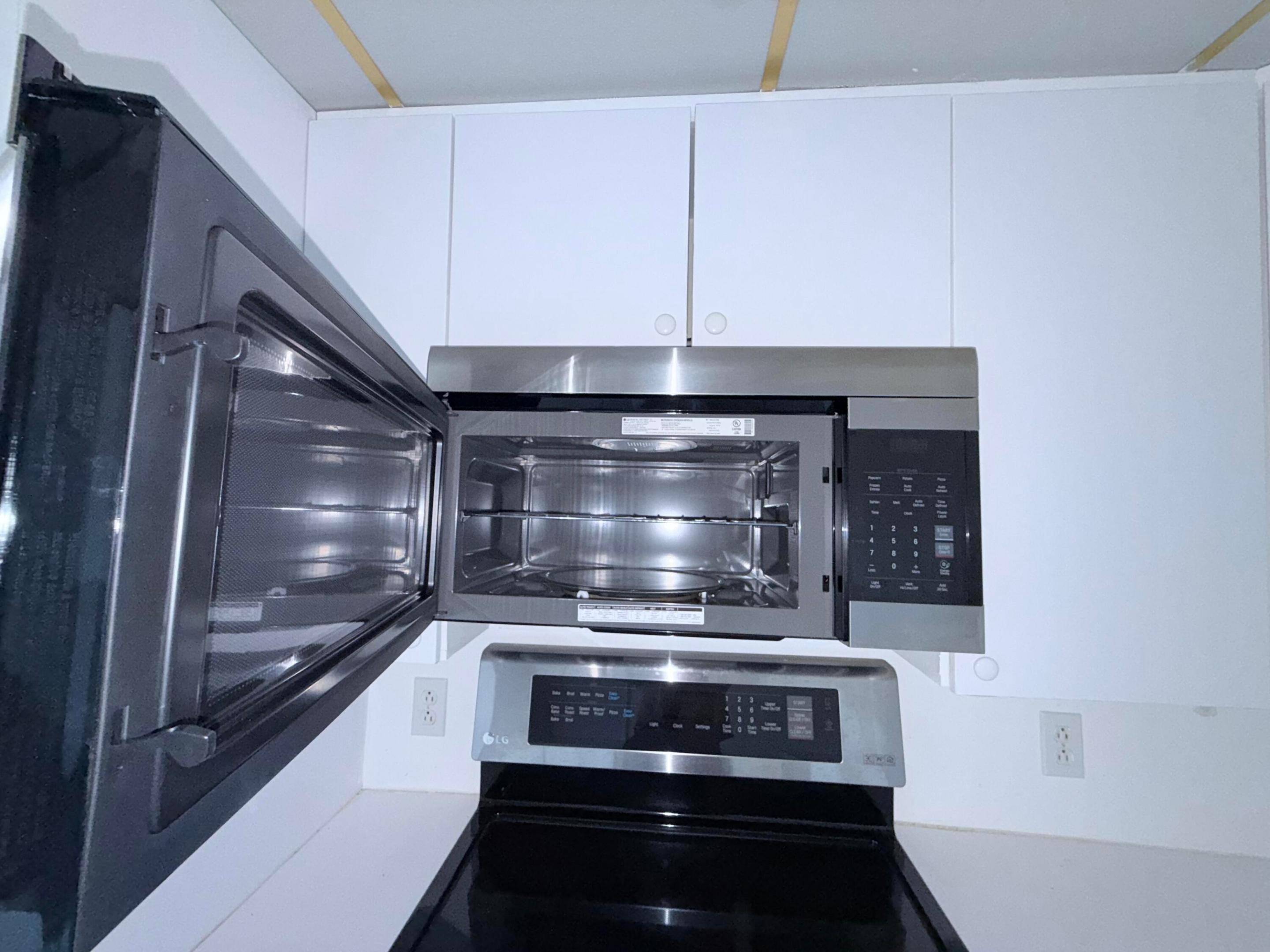 OAKRIDGE V CONDO - Residential