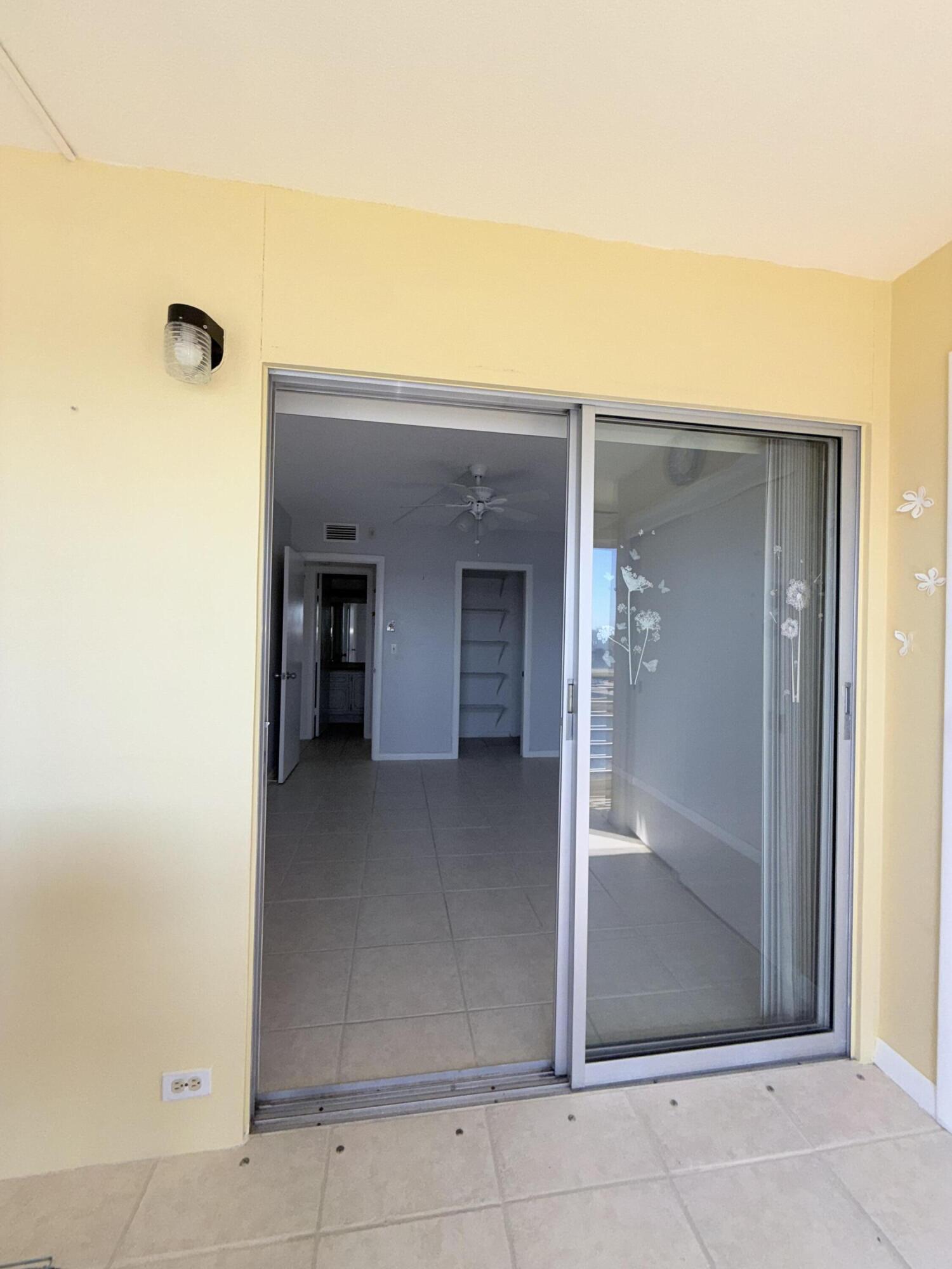 OAKRIDGE V CONDO - Residential
