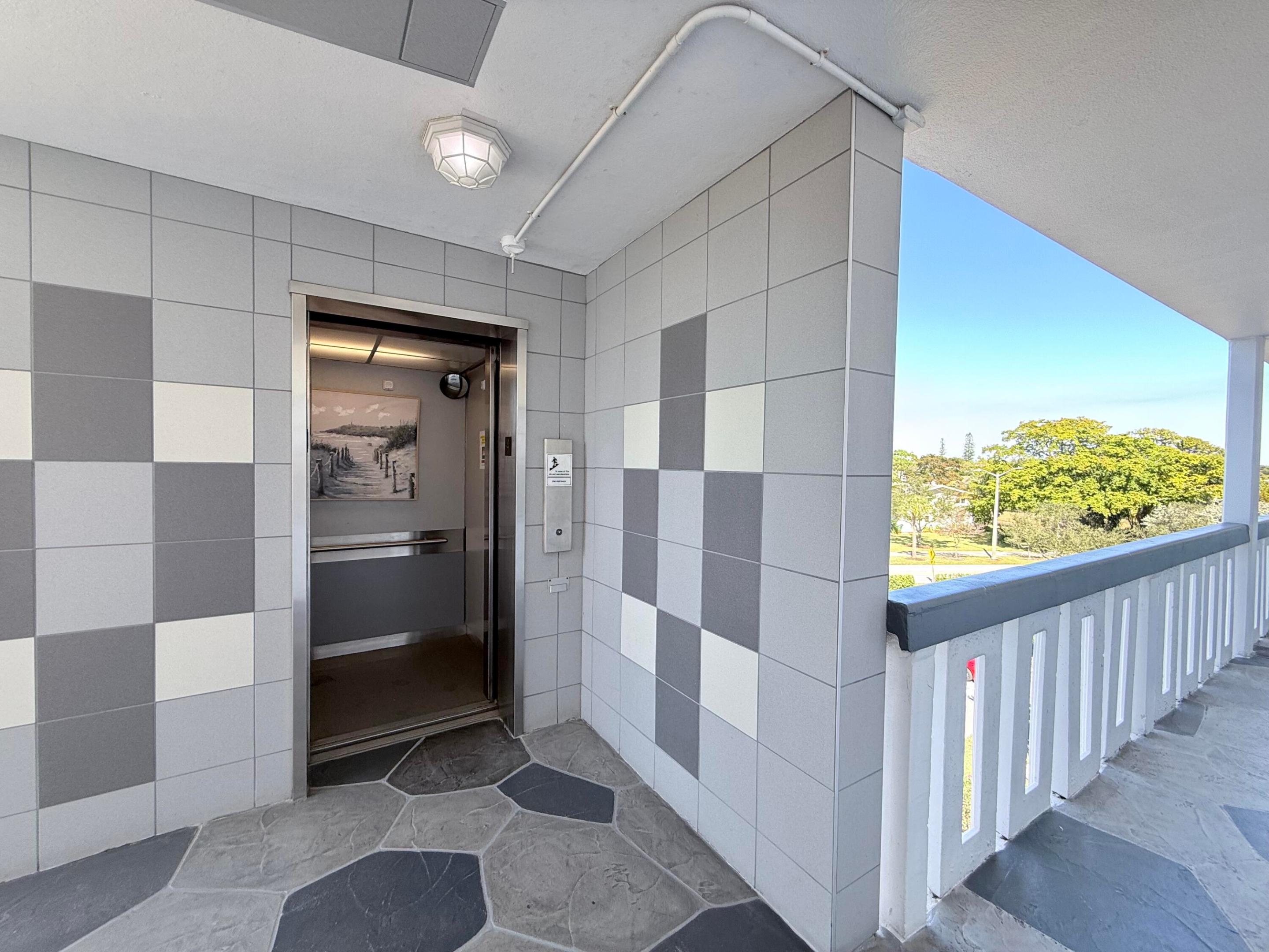 OAKRIDGE V CONDO - Residential