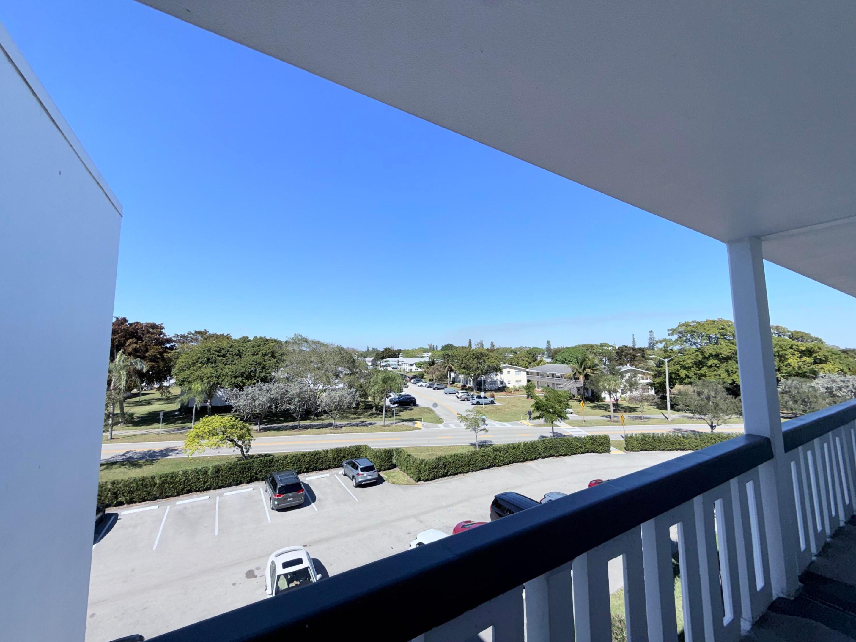 OAKRIDGE V CONDO - Residential