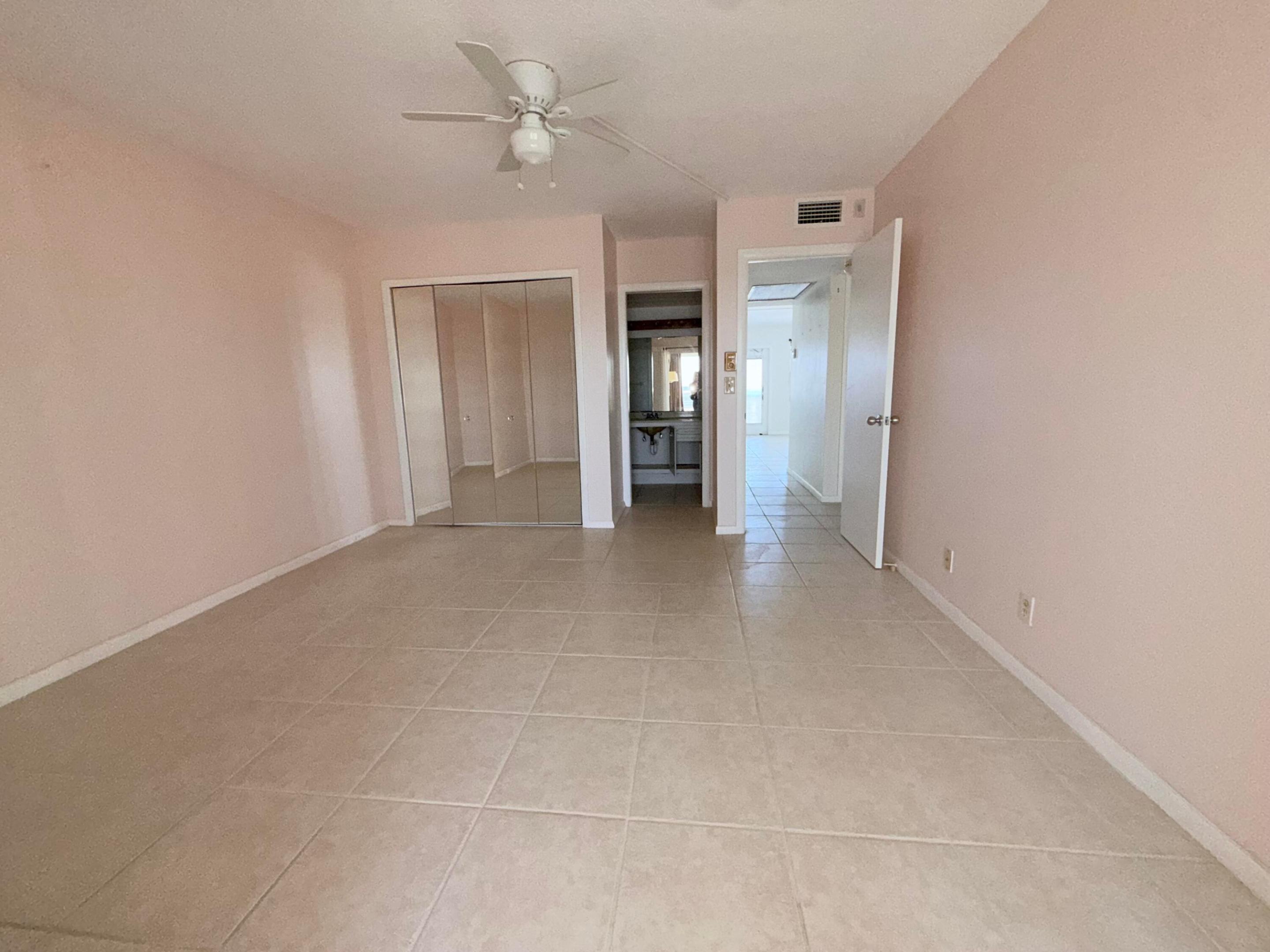 OAKRIDGE V CONDO - Residential