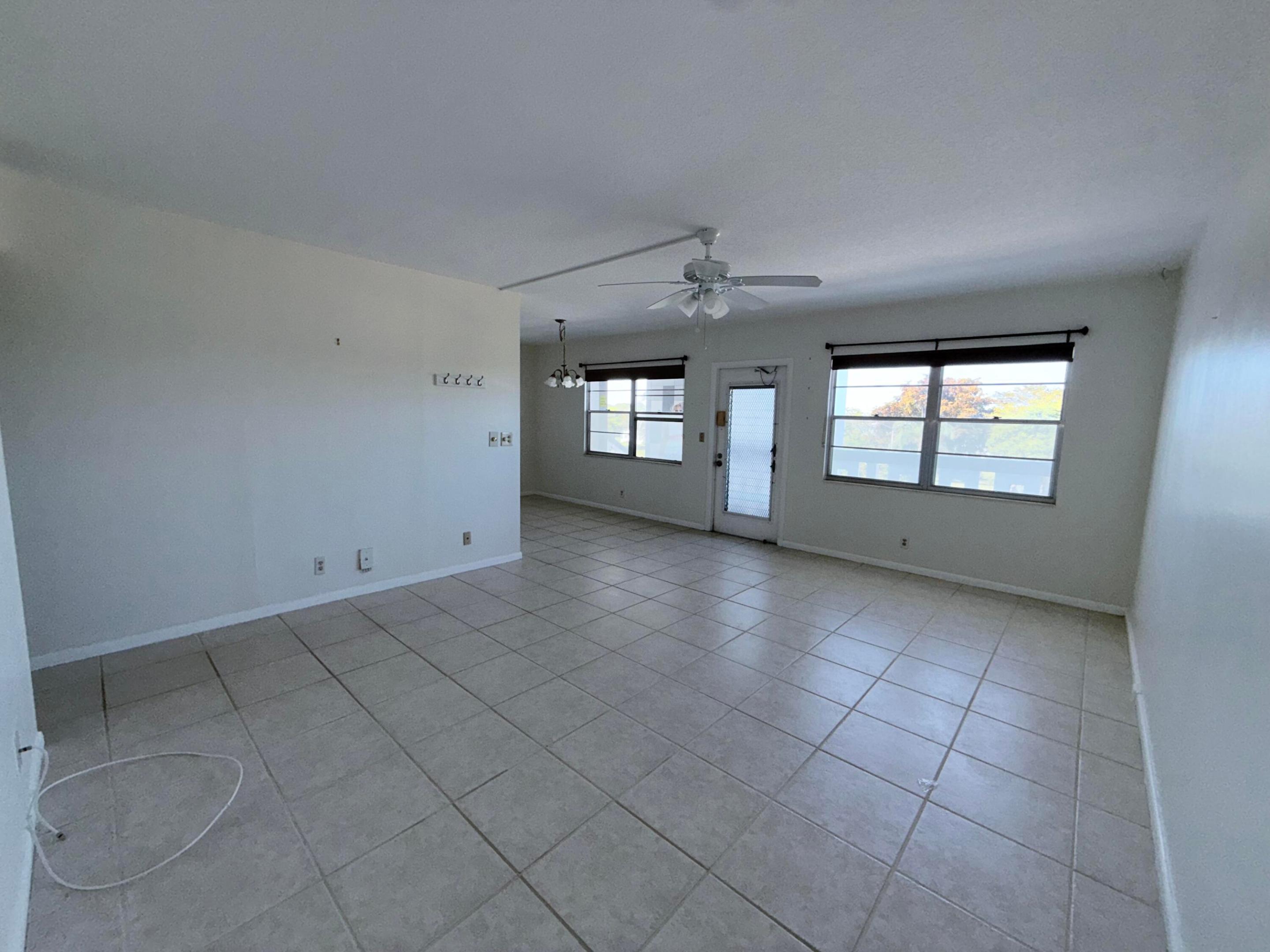 OAKRIDGE V CONDO - Residential