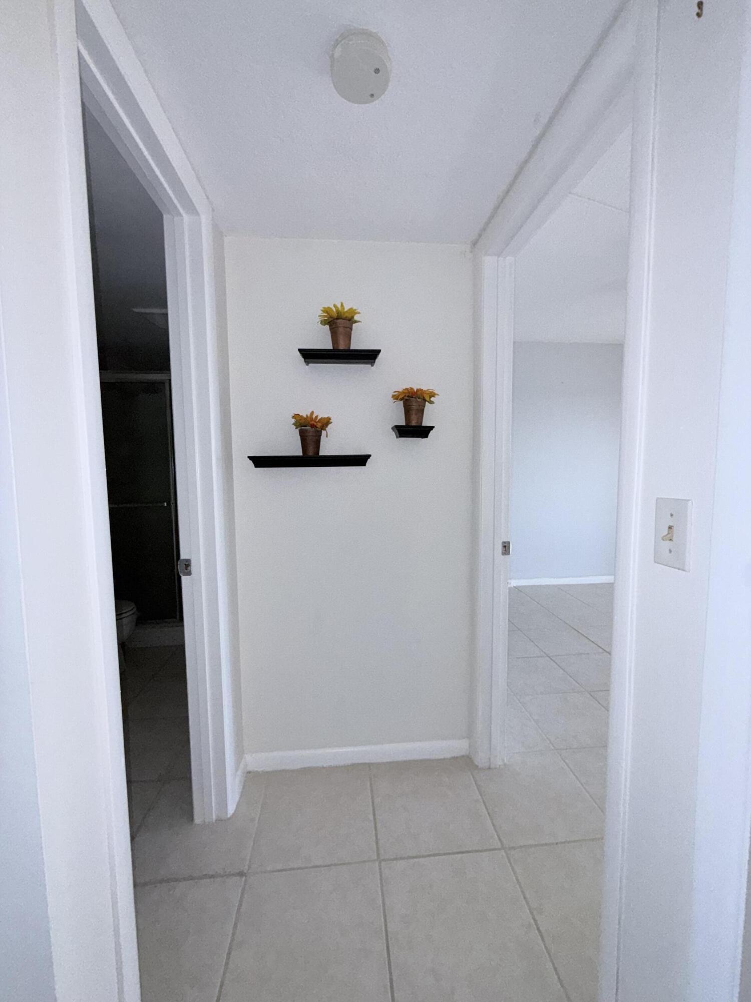 OAKRIDGE V CONDO - Residential