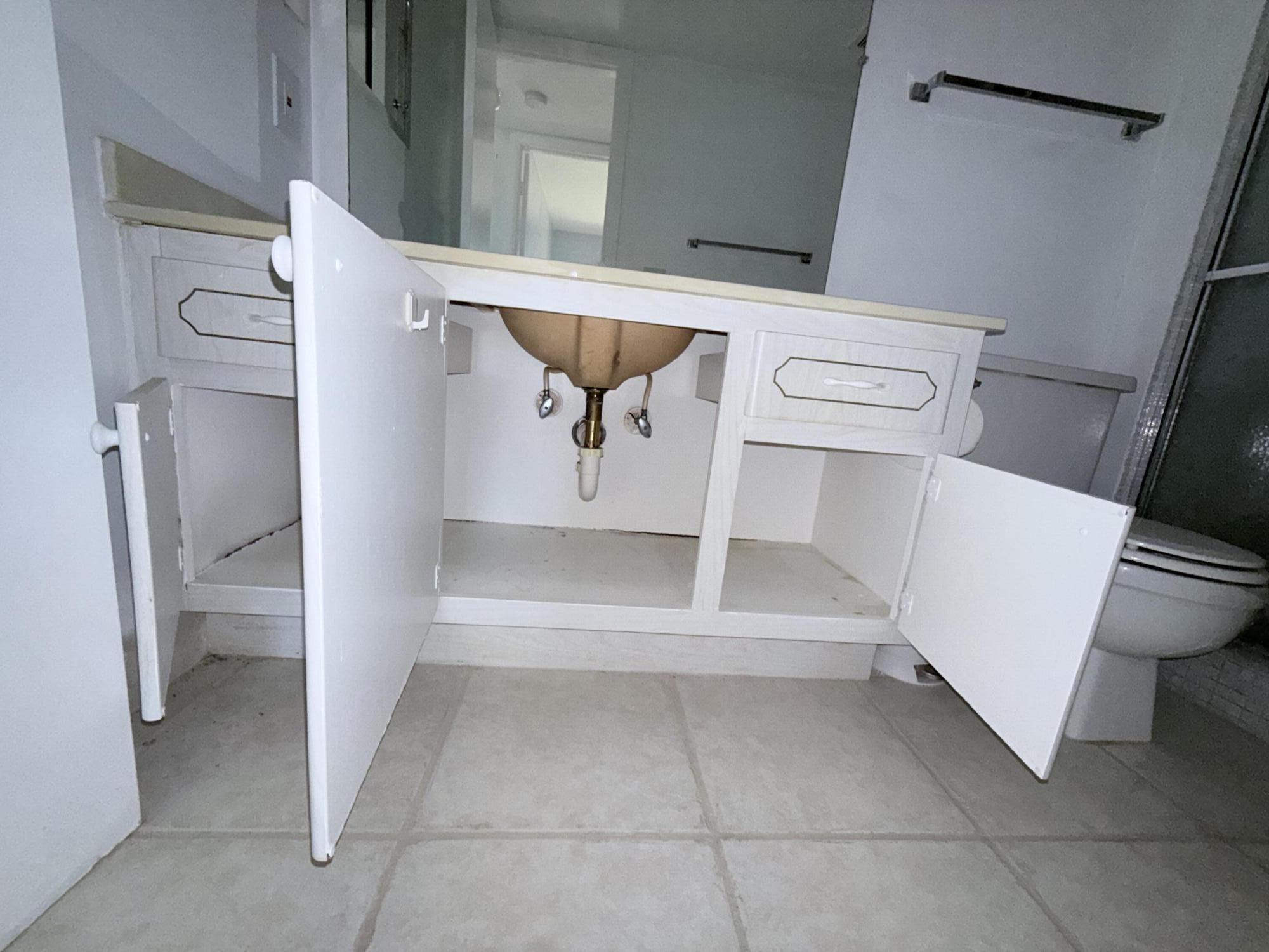 OAKRIDGE V CONDO - Residential