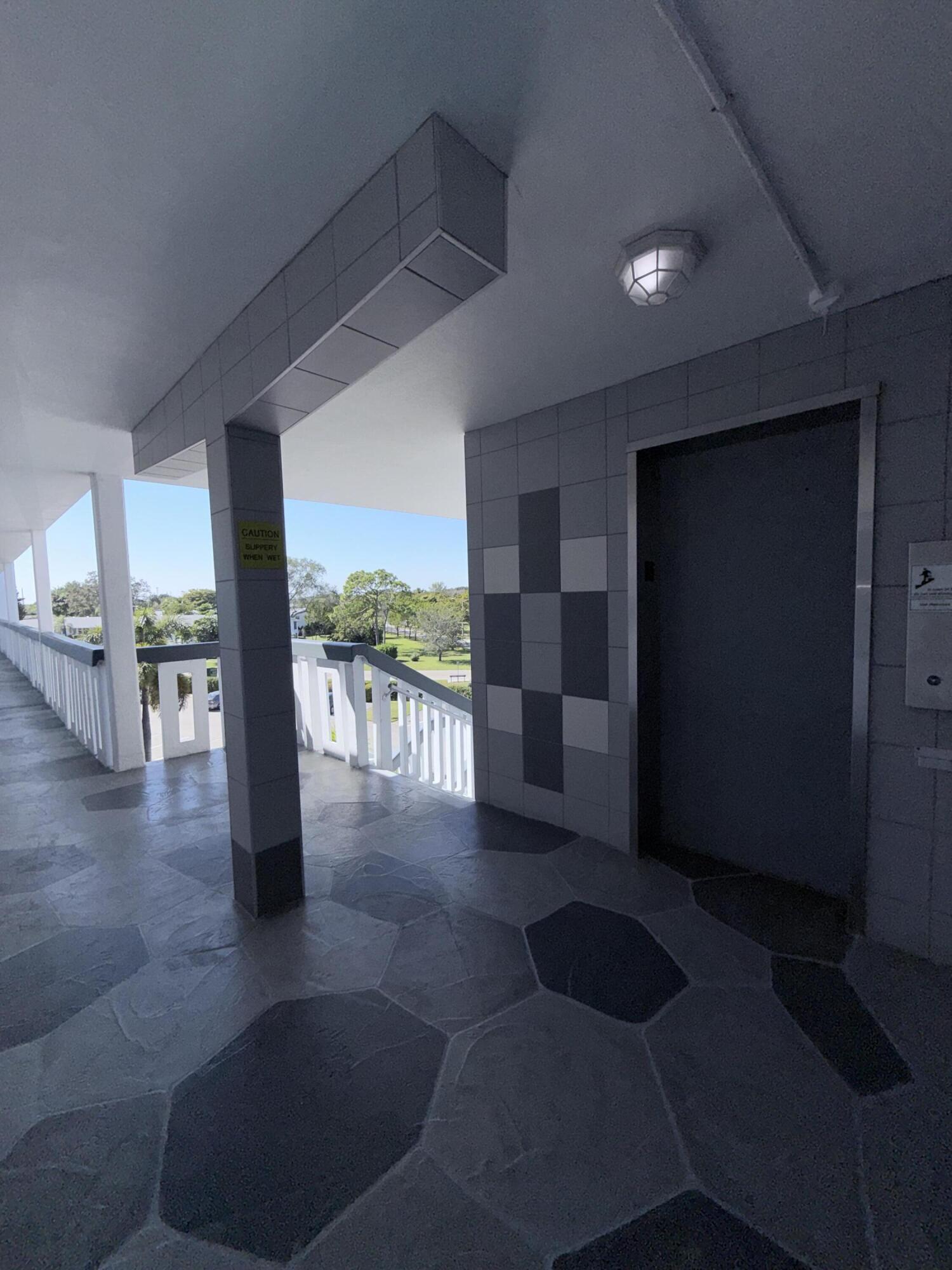 OAKRIDGE V CONDO - Residential