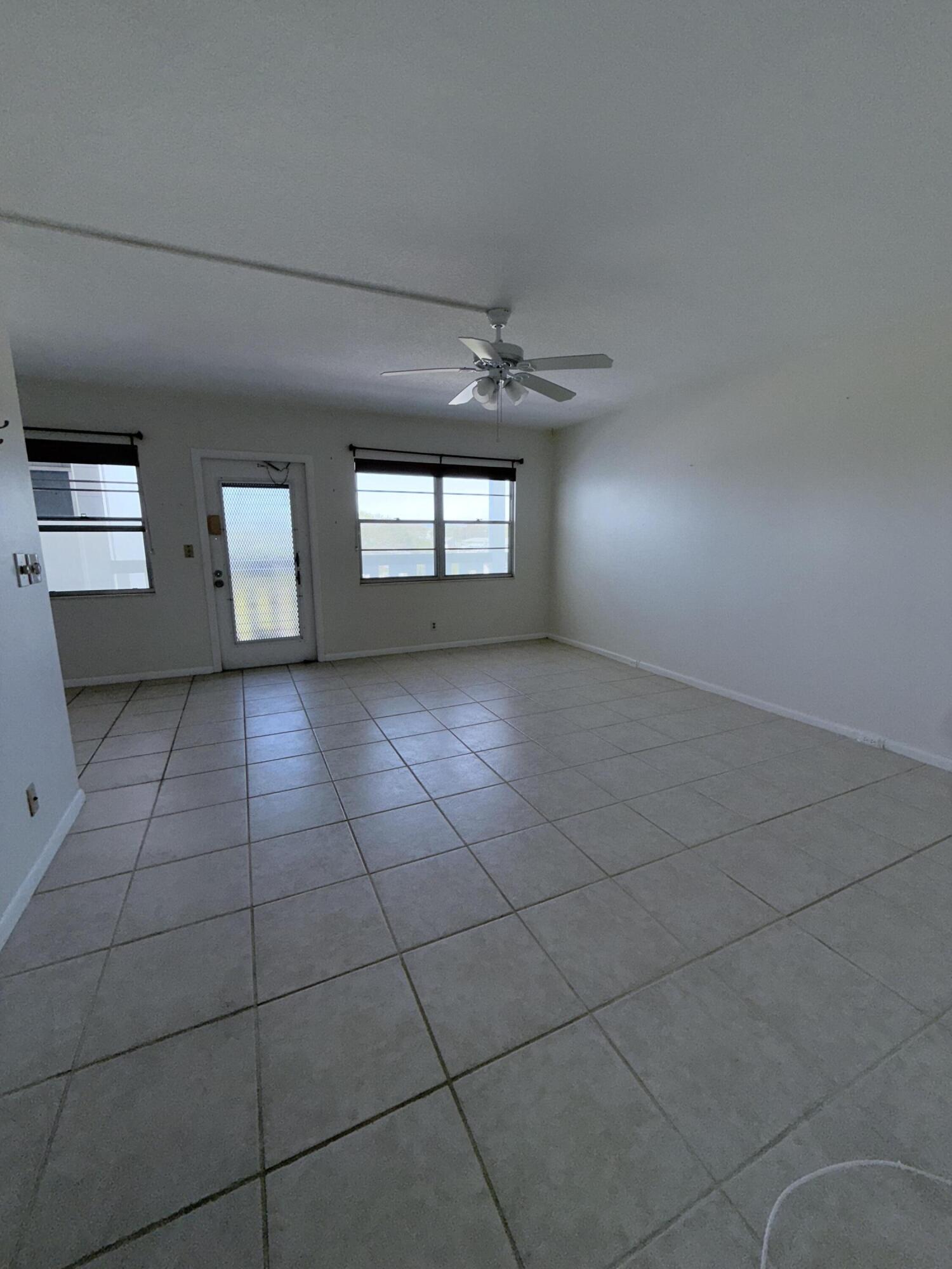 OAKRIDGE V CONDO - Residential