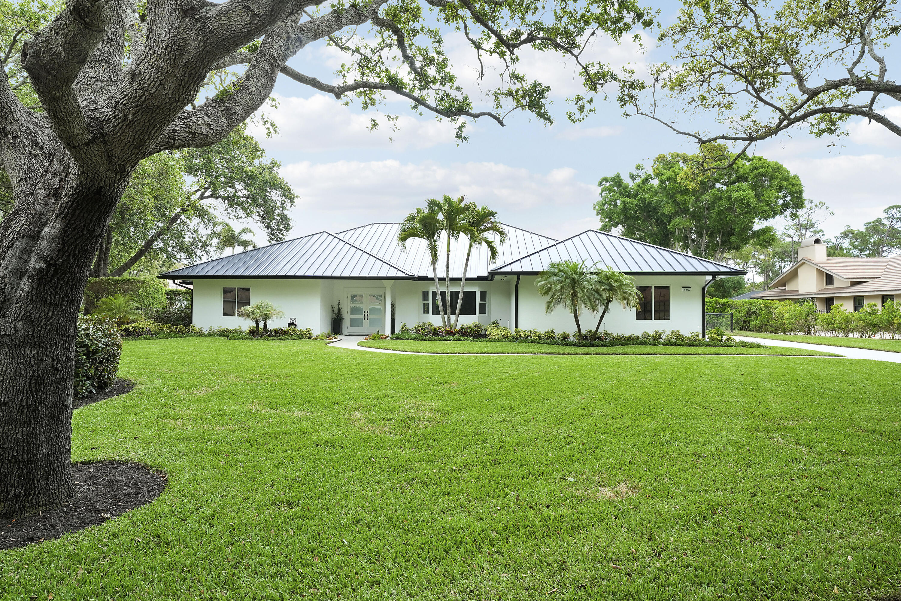 HERITAGE OAKS - Residential