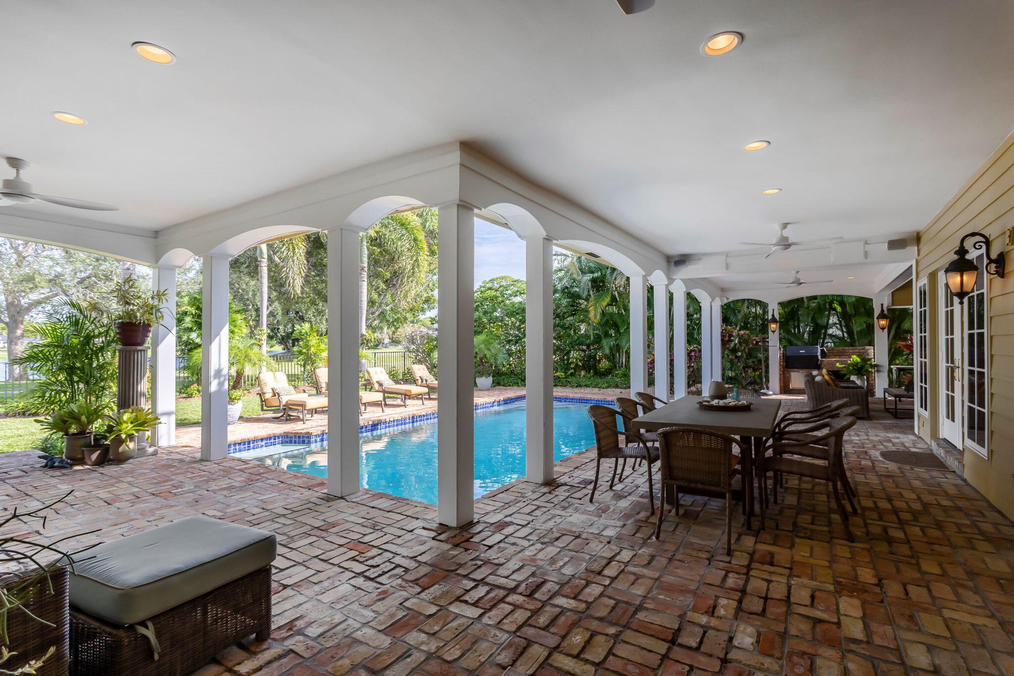 BOCA RATON BATH & TENNIS CLUB - Residential
