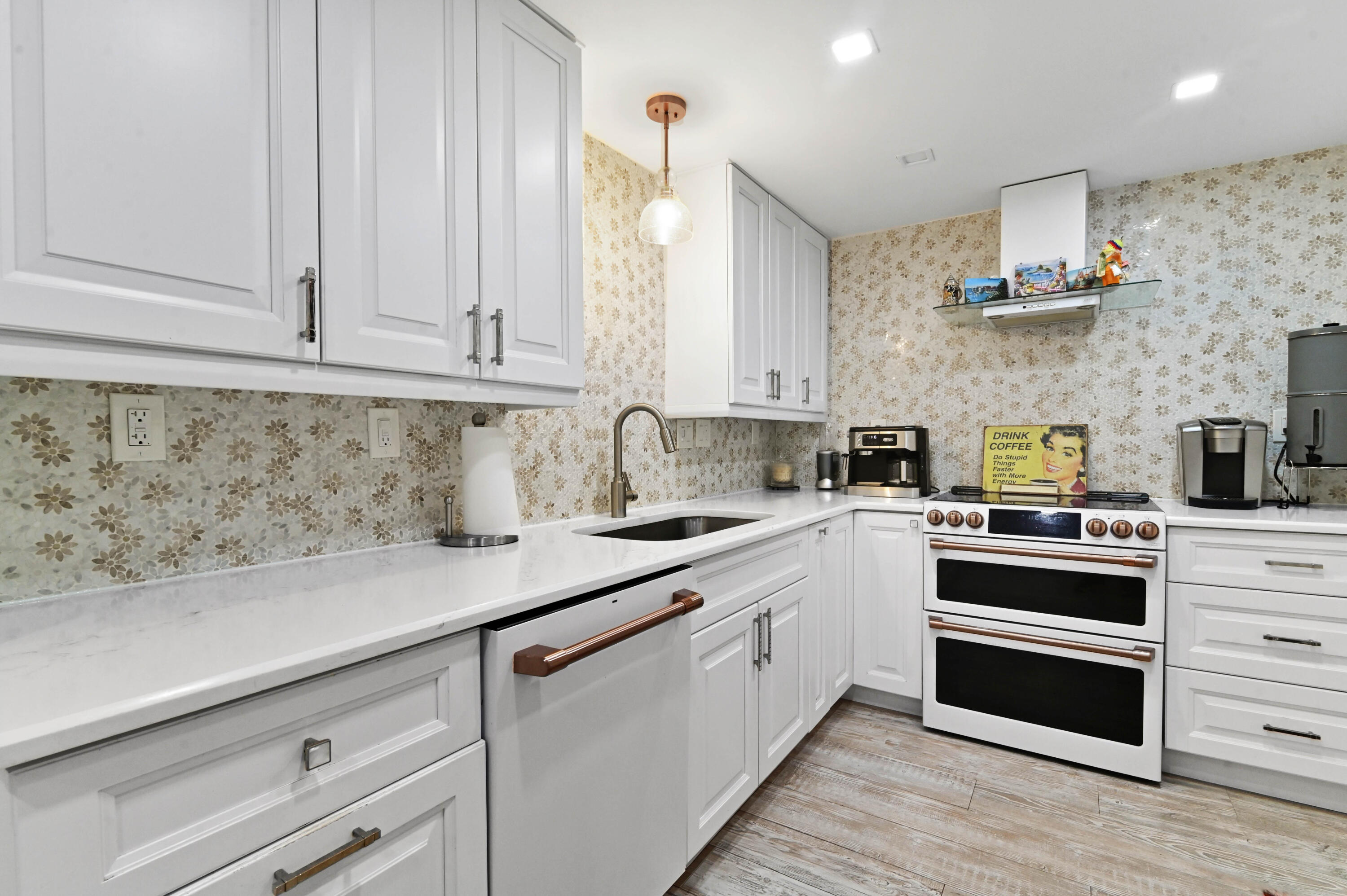 ROYAL SAXON - Residential