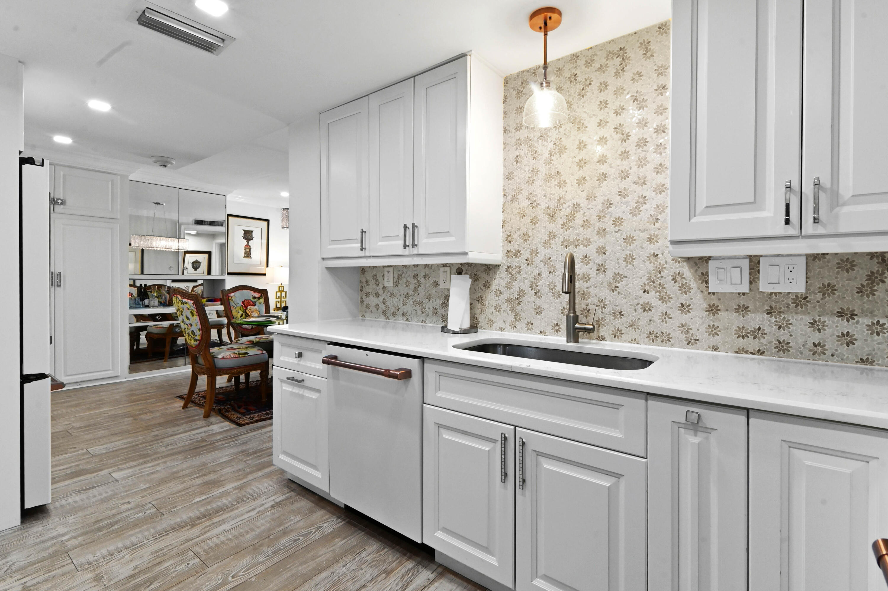 ROYAL SAXON - Residential