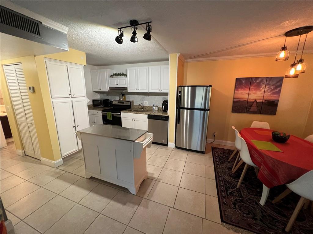 PALM CLUB VILLAGE I CONDO - Residential