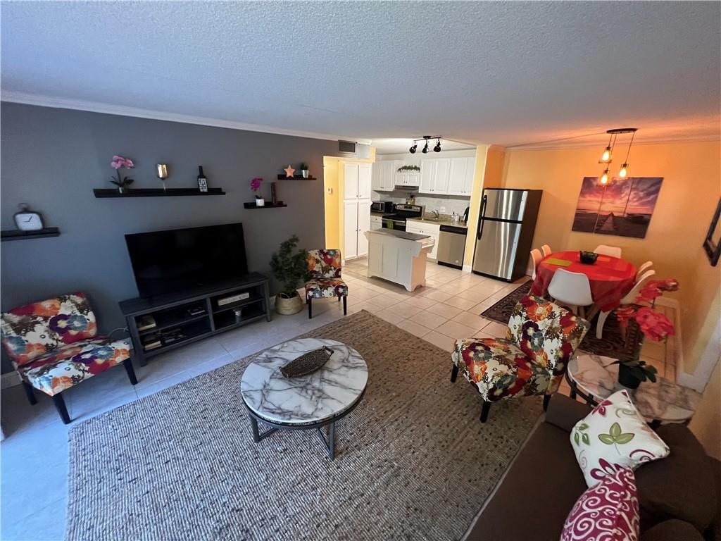 PALM CLUB VILLAGE I CONDO - Residential