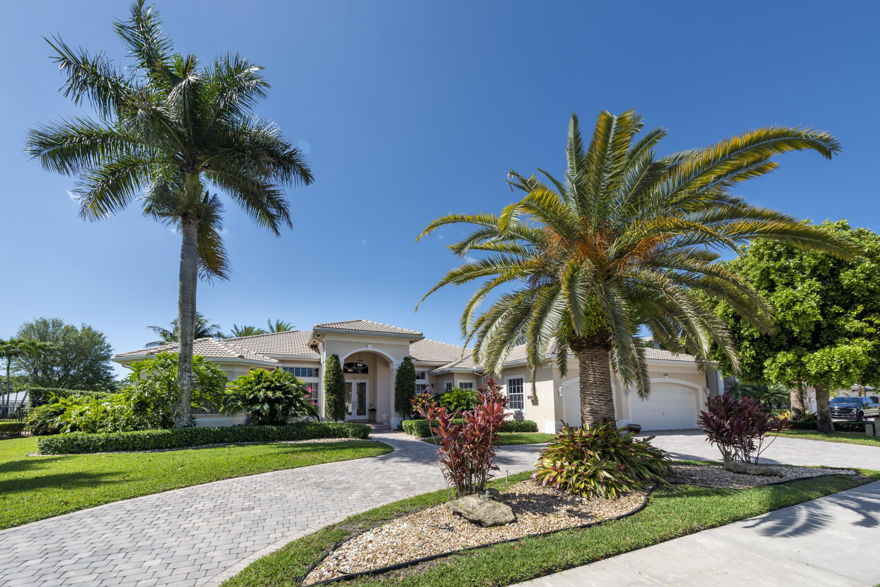 RIVERSTONE - Residential