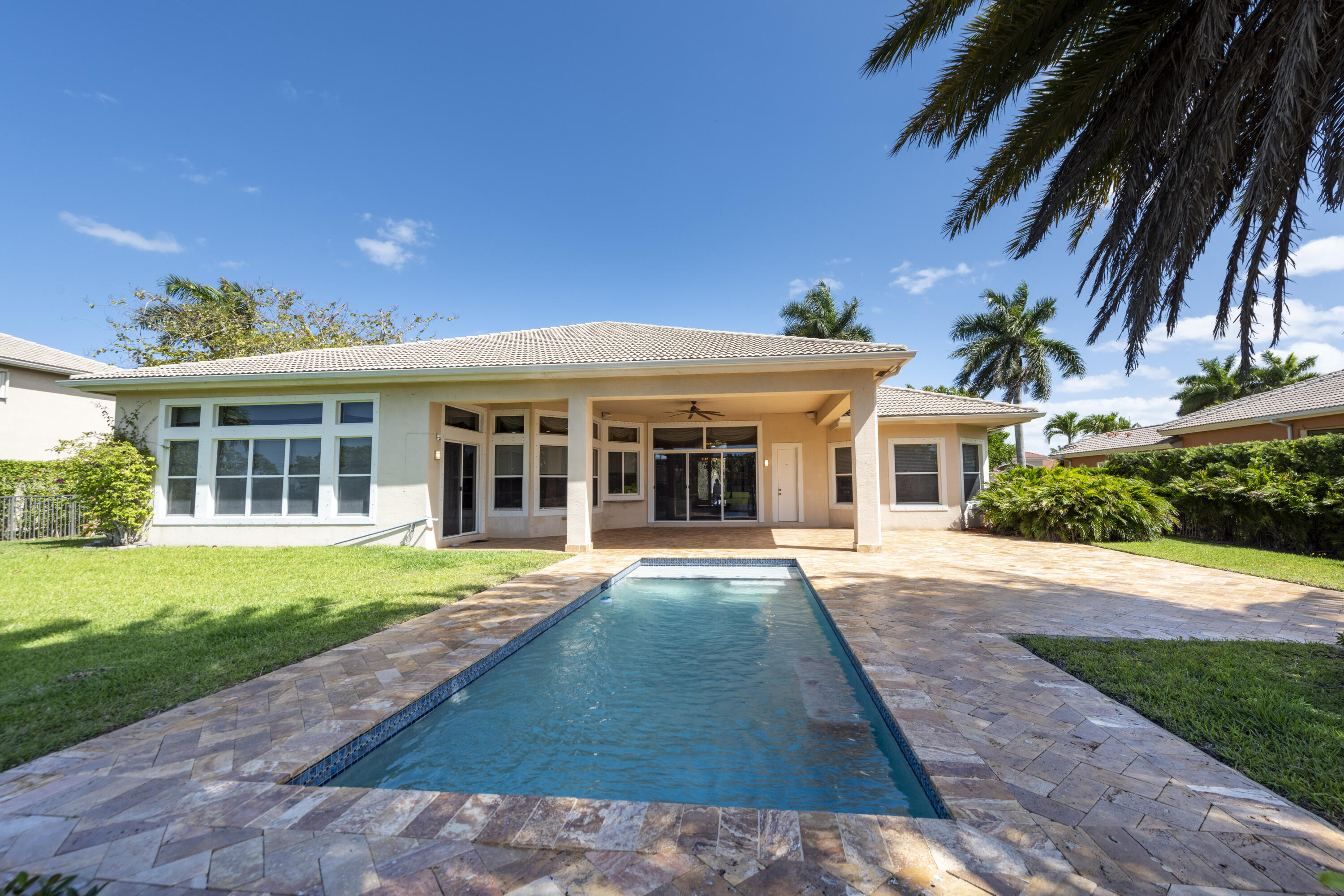 RIVERSTONE - Residential