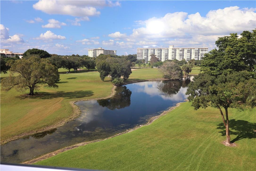 PALM AIRE COUNTRY CLUB - Residential