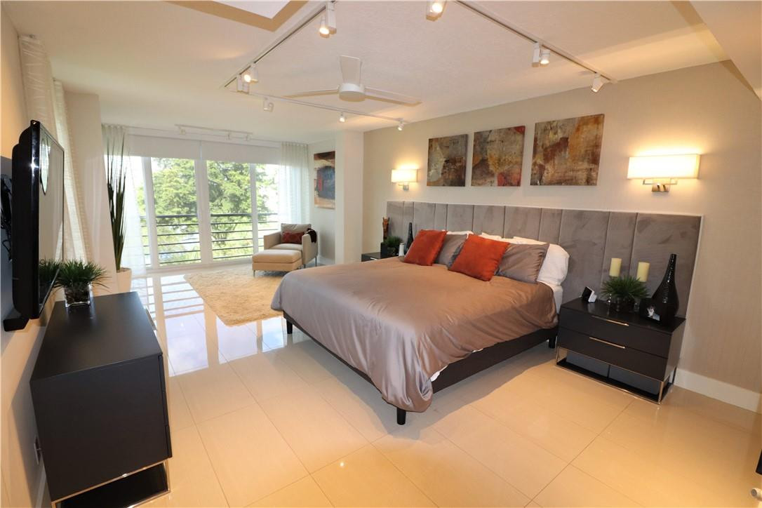 PALM AIRE COUNTRY CLUB - Residential