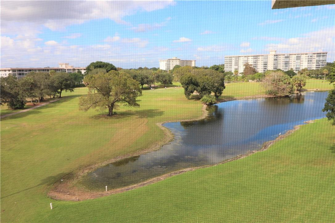 PALM AIRE COUNTRY CLUB - Residential
