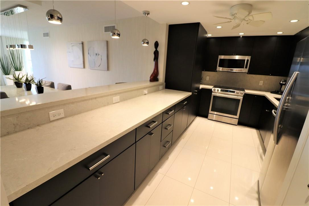 PALM AIRE COUNTRY CLUB - Residential