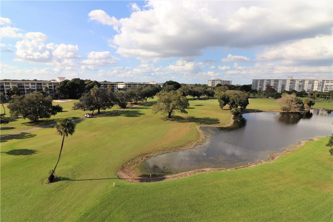 PALM AIRE COUNTRY CLUB - Residential
