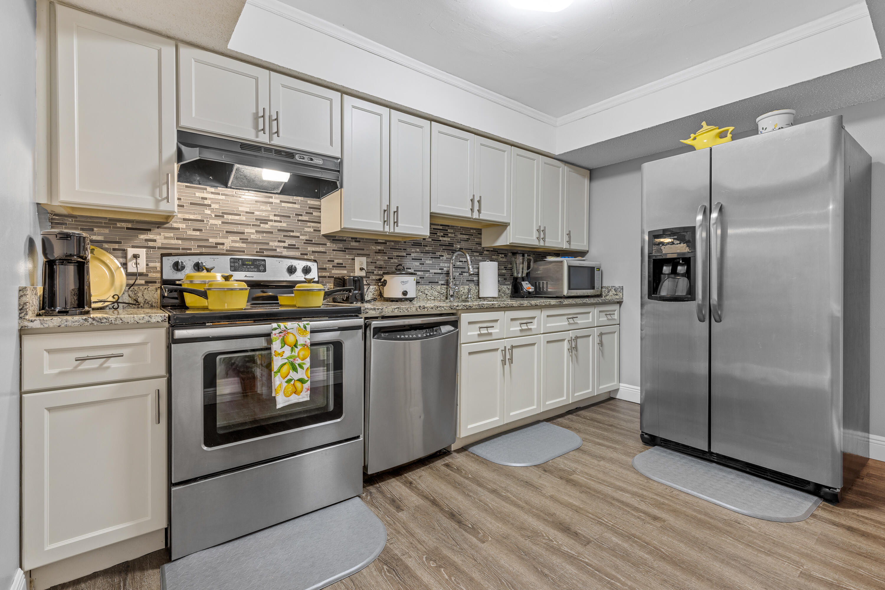 DEL IDA PARK - Residential Lease