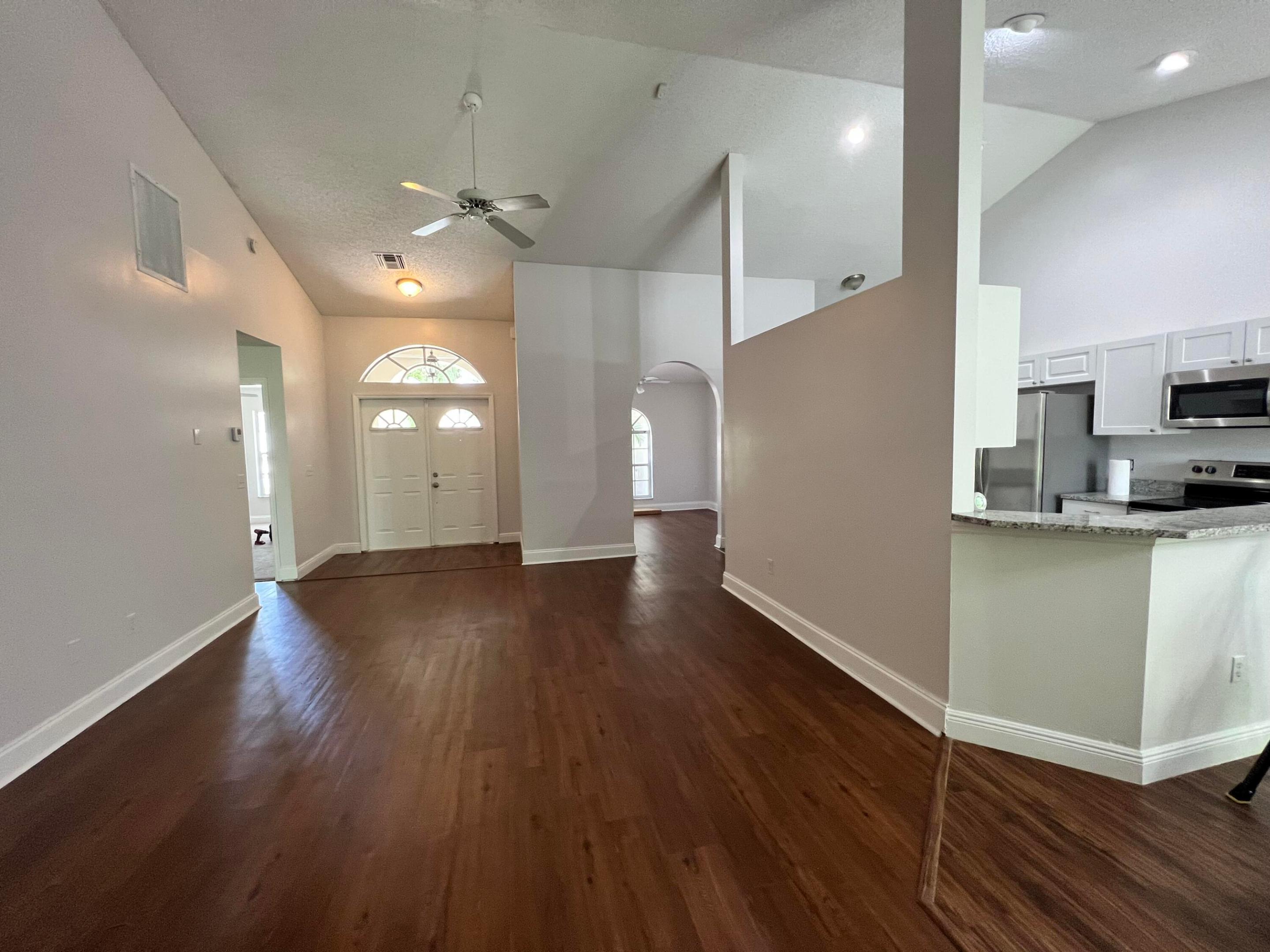STONEGATE OF WELLINGTON - Residential Lease