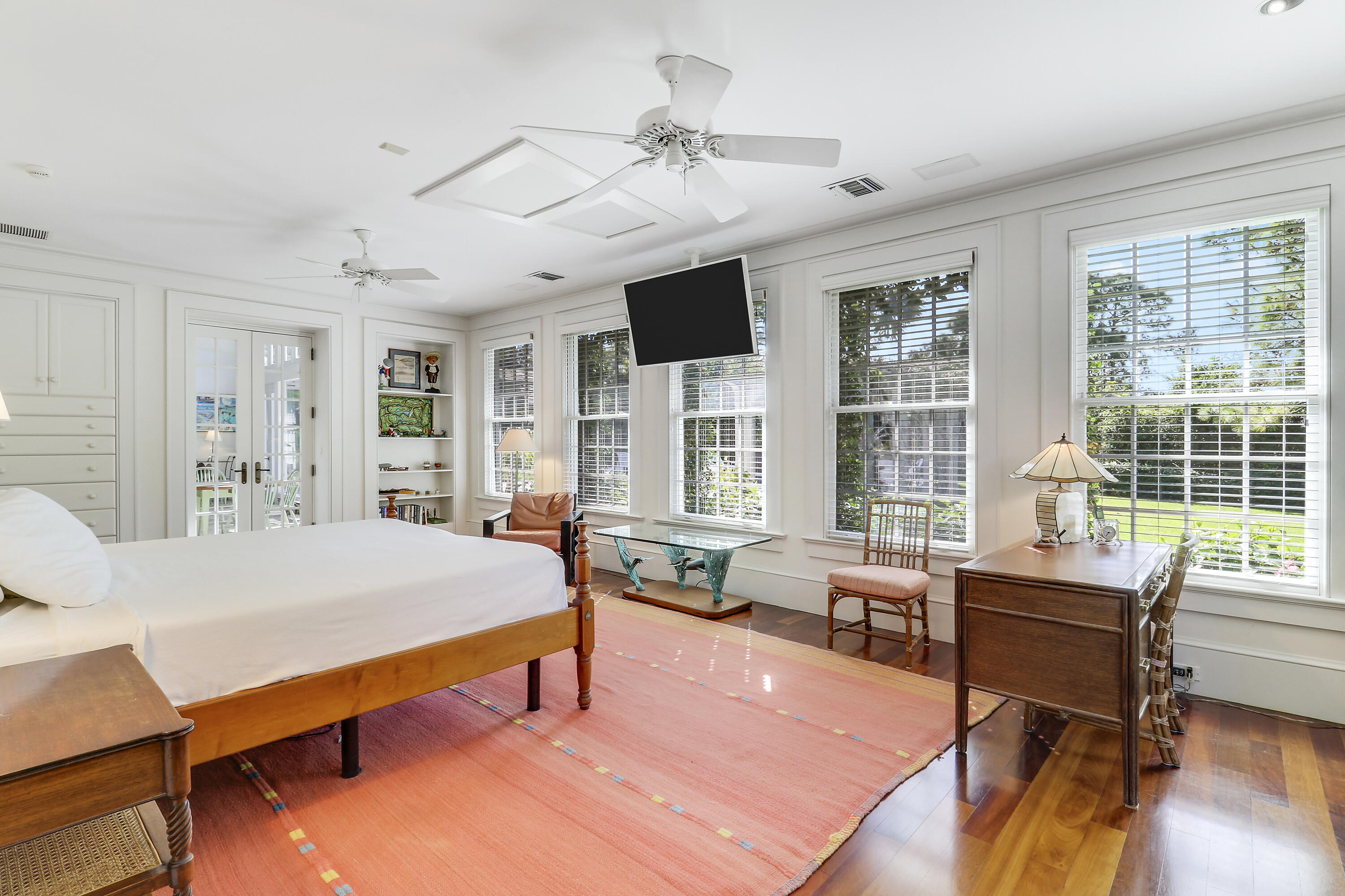 LOBLOLLY PINES - Residential