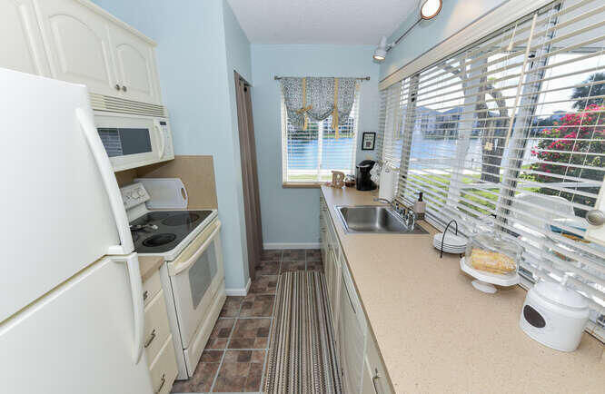 JUPITER BAY ONE THRU SIX CONDO - Residential