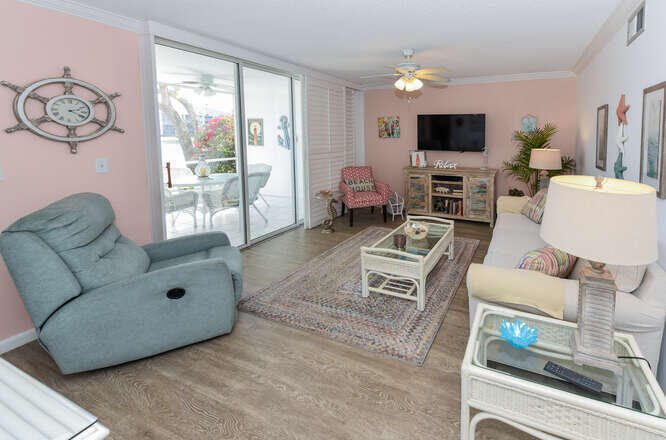 JUPITER BAY ONE THRU SIX CONDO - Residential