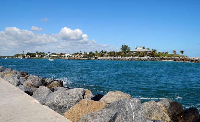 JUPITER BAY ONE THRU SIX CONDO - Residential