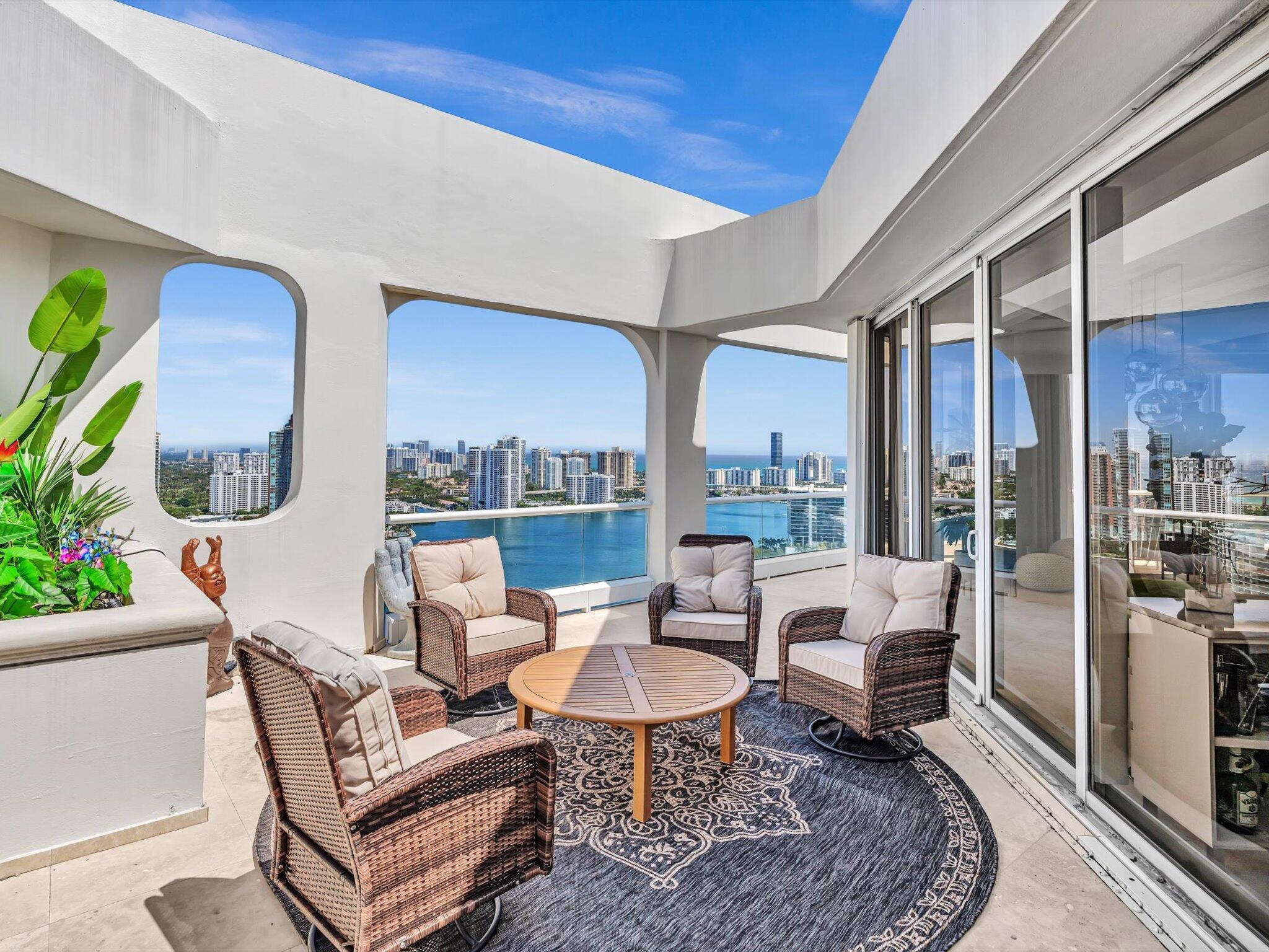 7000 ISL BLVD WILLIAMS ISL CONDO - Residential